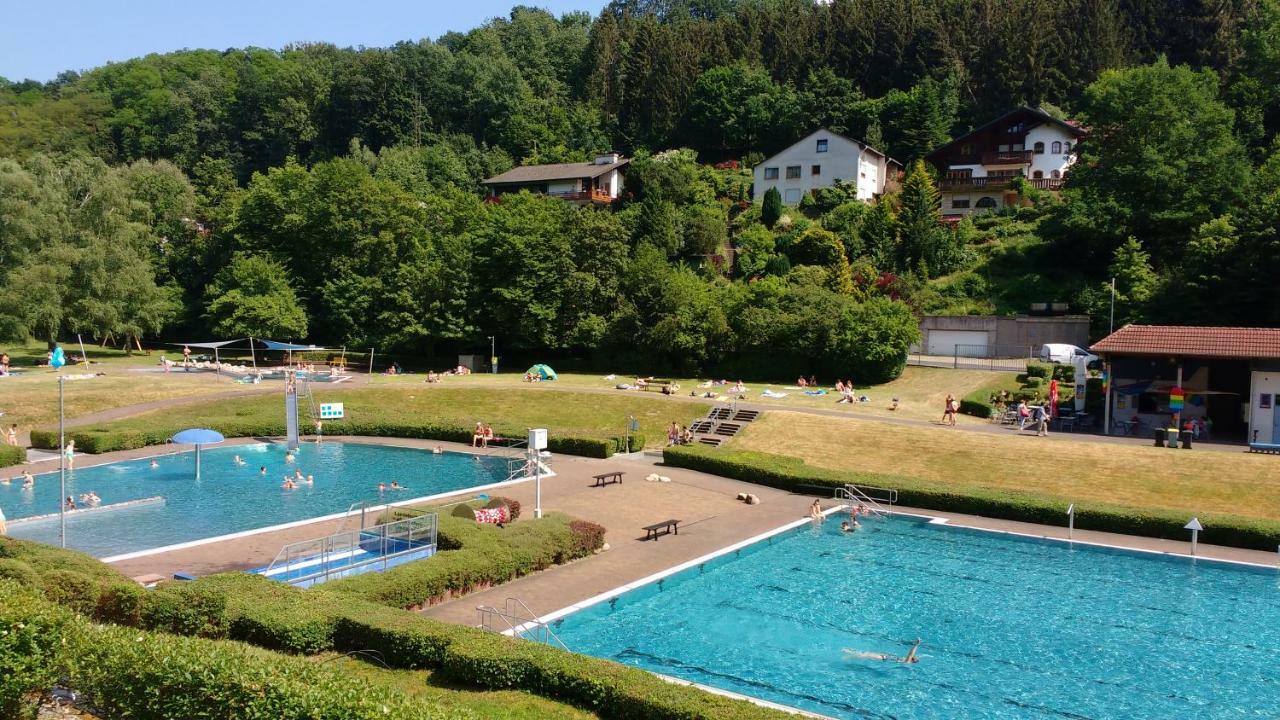 Ferienwohnung Rhododendron - Natur Pur Am Highwalk Rotenburg an der Fulda Exterior foto